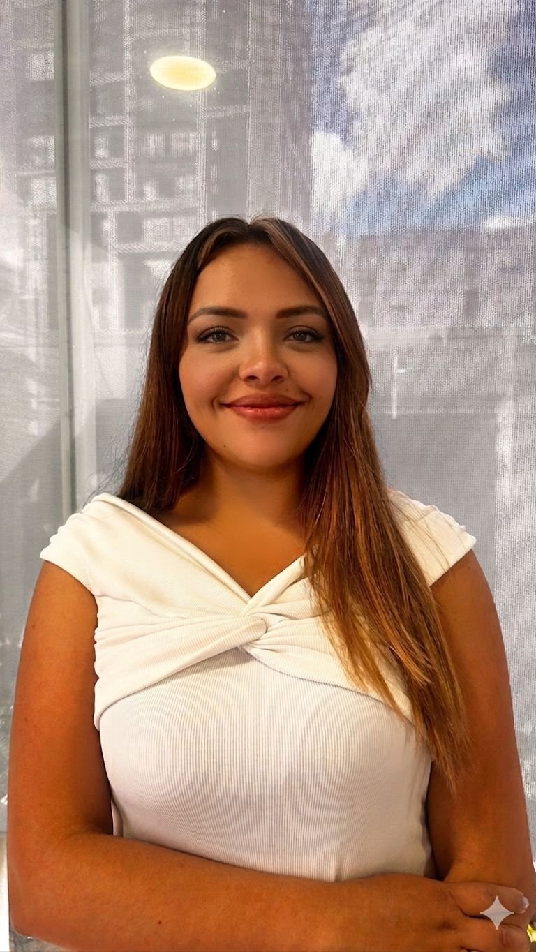 Profile photo of agent Andrea Reales